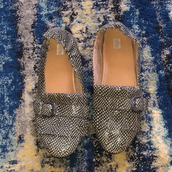 New tried on never worn - Picture 1 of 4